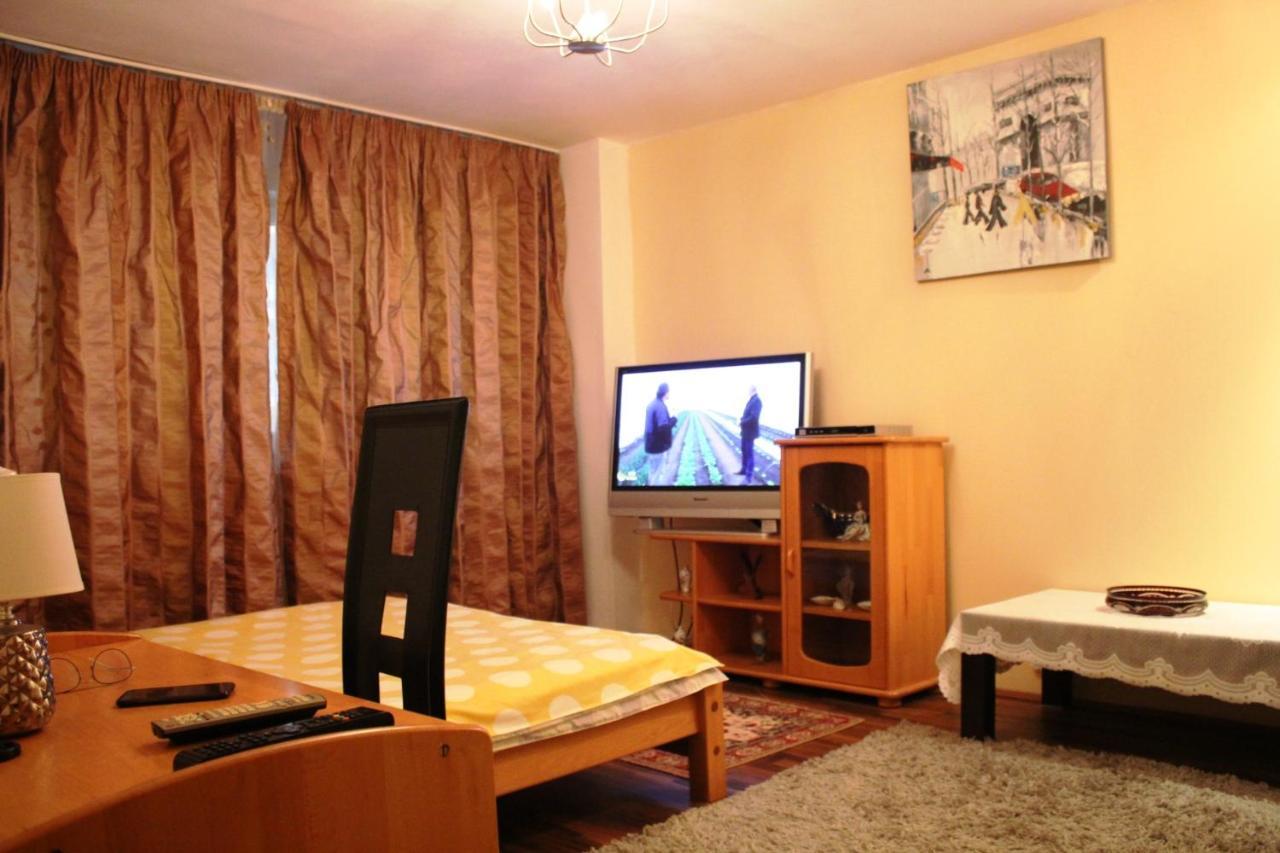 Vitan modern apartment, sleeps 4 Bukarest Exteriör bild